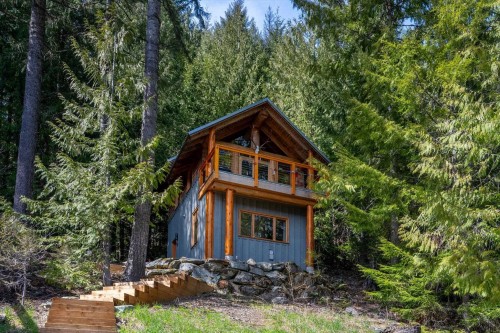 8396 Mountain View Drive  Whistler, BC V8E 0G3