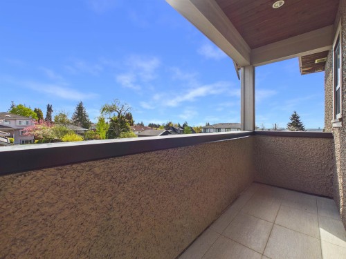 7320 Dow Avenue, Burnaby, BC 