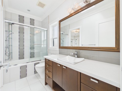 7320 Dow Avenue, Burnaby, BC 
