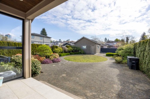 7320 Dow Avenue, Burnaby, BC 