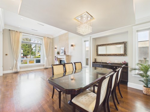 7320 Dow Avenue, Burnaby, BC 