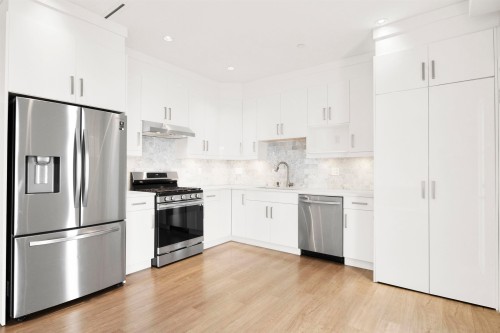 3128 Kings Avenue, Vancouver, BC 