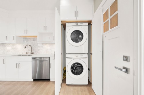 3128 Kings Avenue, Vancouver, BC 