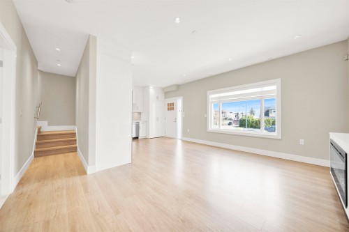 3128 Kings Avenue, Vancouver, BC 