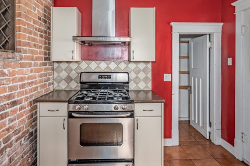 6085 Quebec Street, Vancouver, BC 