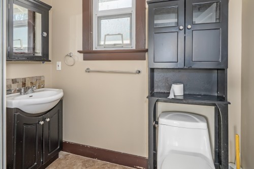 6085 Quebec Street, Vancouver, BC 