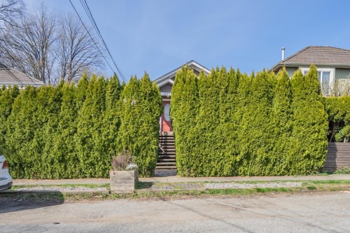 6085 Quebec Street, Vancouver, BC 