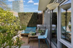 2P-1033 Marinaside Crescent  Vancouver, BC V6Z 3A3