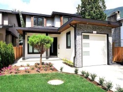 960 Montroyal North Vancouver, BC V7R 2H1