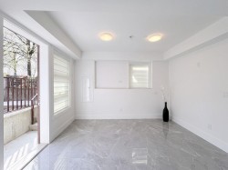 10xx E 62nd Ave Vancouver Bc Vancouver, BC V5X 2H1