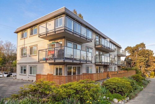 10-2223 Prince Edward Street  Vancouver, BC V5T 4K6