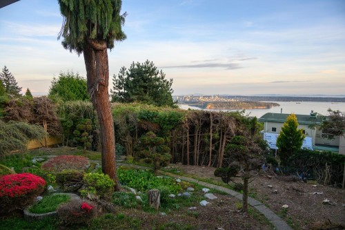 1346 Whitby Road, West Vancouver, BC 