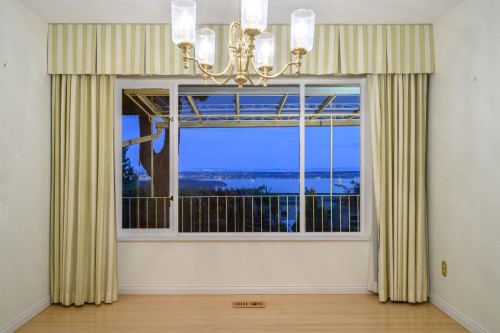 1346 Whitby Road, West Vancouver, BC 