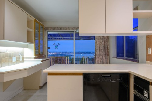 1346 Whitby Road, West Vancouver, BC 