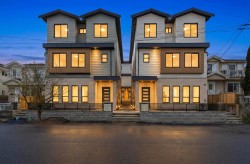 1-5406 Manor Street Burnaby, BC V5G 1B7