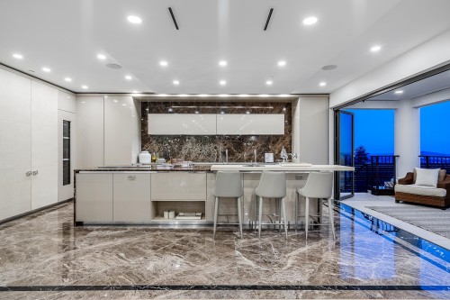1123 Crestline Road, West Vancouver, BC 