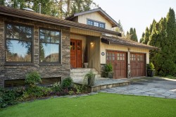 2857 Violet Street  North Vancouver, BC V7H 2L7