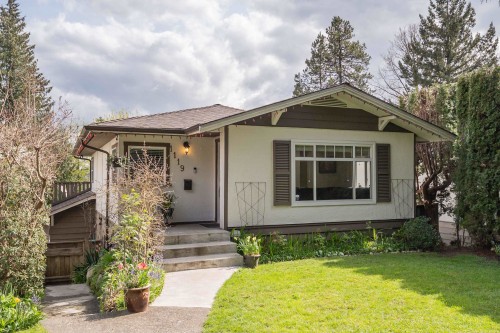 1119 Cloverley Street  North Vancouver, BC V7L 1N7