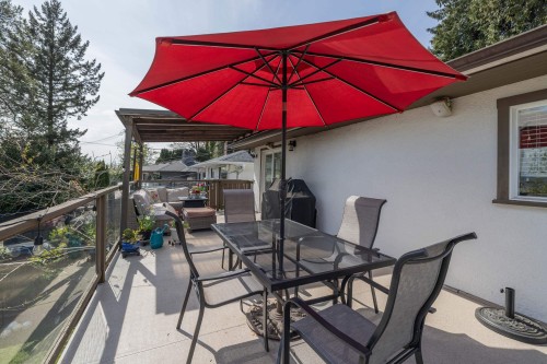1119 Cloverley Street, North Vancouver, BC 