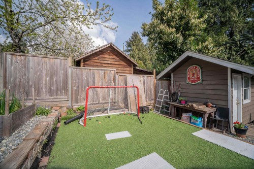 1119 Cloverley Street, North Vancouver, BC 