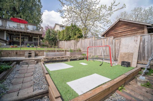 1119 Cloverley Street, North Vancouver, BC 
