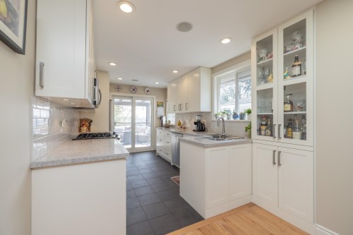 1119 Cloverley Street, North Vancouver, BC 