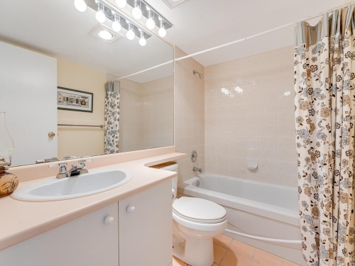 2387 Quayside Court, Vancouver, BC 