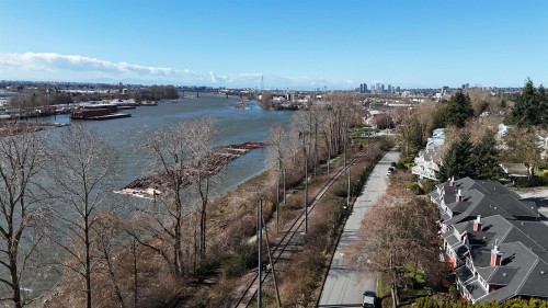 2387 Quayside Court, Vancouver, BC 