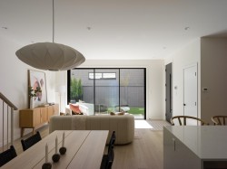 891 21st Avenue E Vancouver, BC V5V 1S3