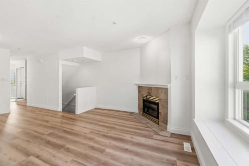 8433 Jellicoe Street, Vancouver, BC 