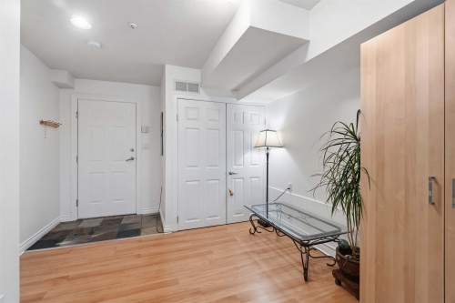 8433 Jellicoe Street, Vancouver, BC 