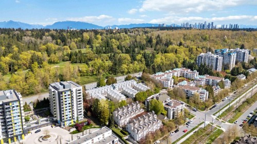8433 Jellicoe Street, Vancouver, BC 