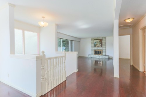 1352 16Th Street E, North Vancouver, BC 