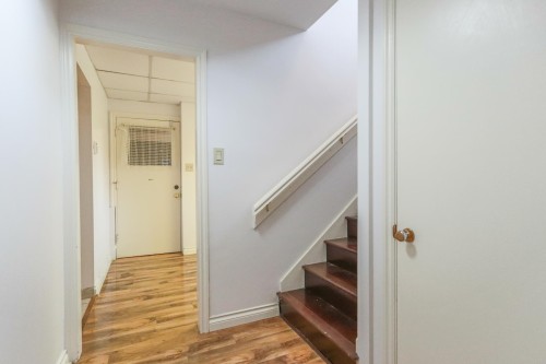 1352 16Th Street E, North Vancouver, BC 
