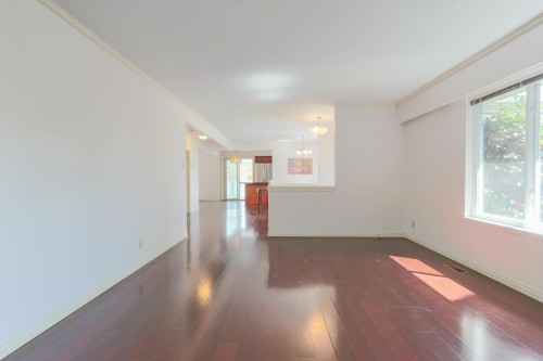1352 16Th Street E, North Vancouver, BC 