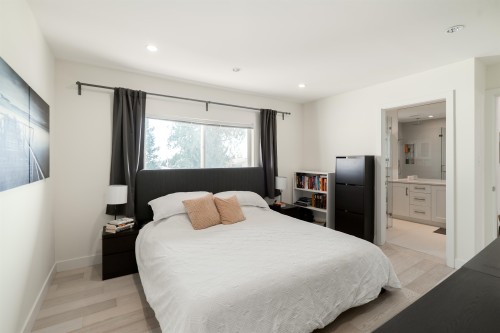 1056 Dansey Avenue, Coquitlam, BC 