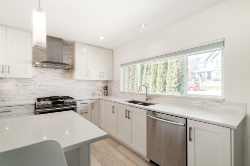 1056 Dansey Avenue, Coquitlam, BC 