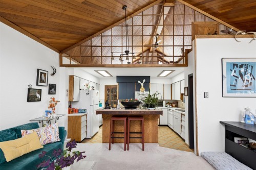 2056 13Th Avenue E, Vancouver, BC 