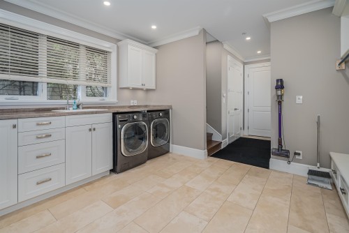 2638 Queens Avenue, West Vancouver, BC 