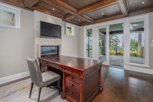 2638 Queens Avenue, West Vancouver, BC 