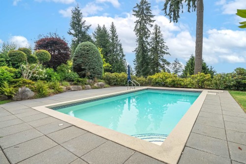 2638 Queens Avenue, West Vancouver, BC 