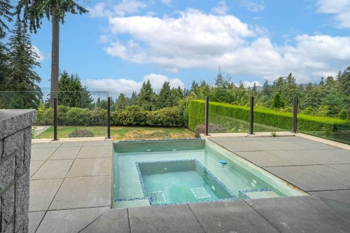 2638 Queens Avenue, West Vancouver, BC 