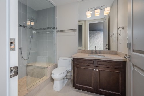 2638 Queens Avenue, West Vancouver, BC 