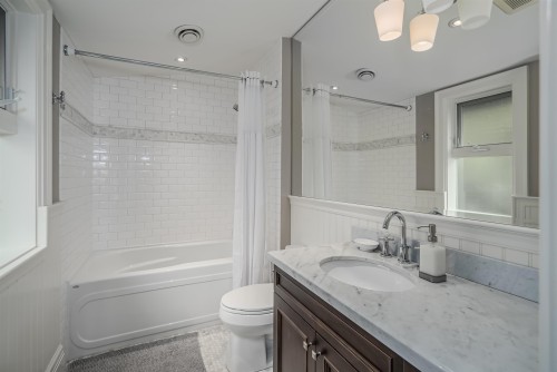 2638 Queens Avenue, West Vancouver, BC 