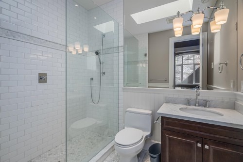 2638 Queens Avenue, West Vancouver, BC 