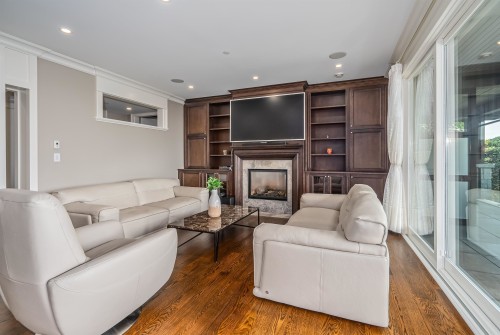 2638 Queens Avenue, West Vancouver, BC 