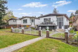 2136 Jones Avenue North Vancouver, BC V7M 3E7