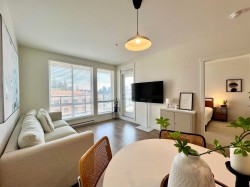 408-707 Como Lake Avenue  Coquitlam, BC V3J 0J5