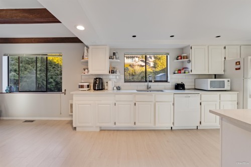 2317 Kings Avenue, West Vancouver, BC 