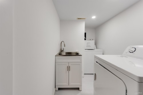 2317 Kings Avenue, West Vancouver, BC 